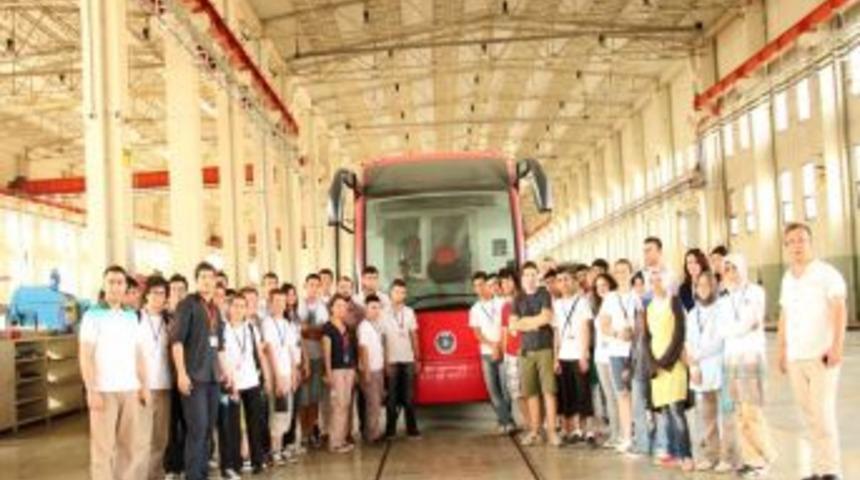 M&uuml;hendislik Kampına Katılan Gen&ccedil;ler, Stad Ve Tramvay Yapımını Inceledi
