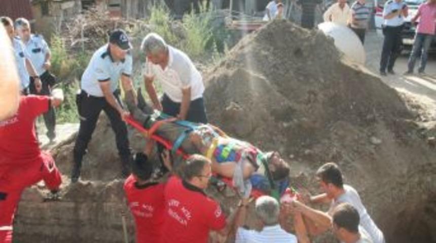 Erzincan'da Kanalizasyon &Ccedil;alışmasında G&ouml;&ccedil;&uuml;k: 1 Iş&ccedil;i Yaralandı