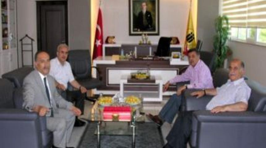 Rekt&ouml;r Cemil &Ccedil;elik&rsquo;e Nevzat Pakdil&rsquo;den Ziyaret