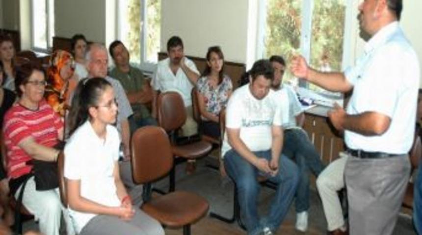 Milli Eğitim Şube M&uuml;d&uuml;r&uuml; Abdullah &Ouml;lmez: