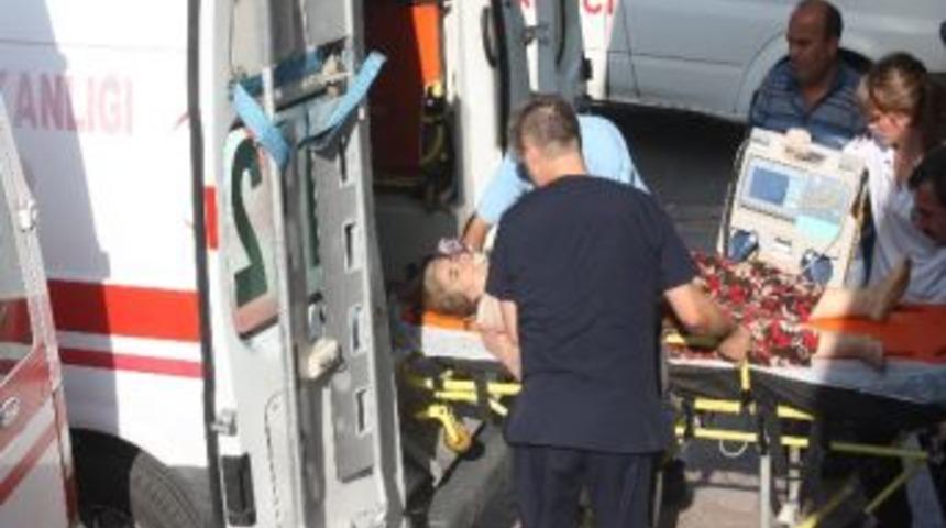 Trakt&ouml;rden D&uuml;şen Kadın Yaralandı
