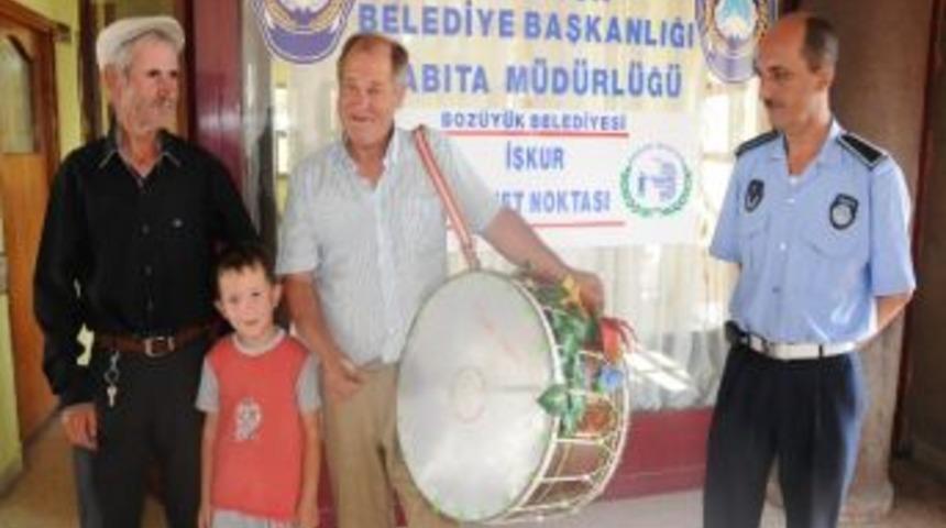 Boz&uuml;y&uuml;k&rsquo;te Ramazan Davulcuları G&ouml;reve Hazır