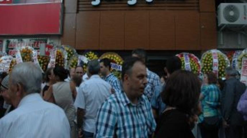 Manisalı Girişimci Kadınlar Kendi İşyerini A&ccedil;tı