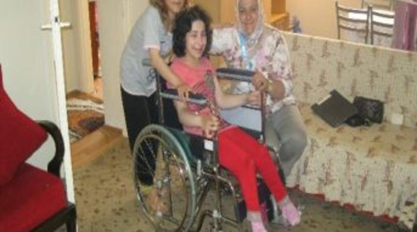 İzmit Belediyesi İhtiya&ccedil; Sahiplerinin Yanında