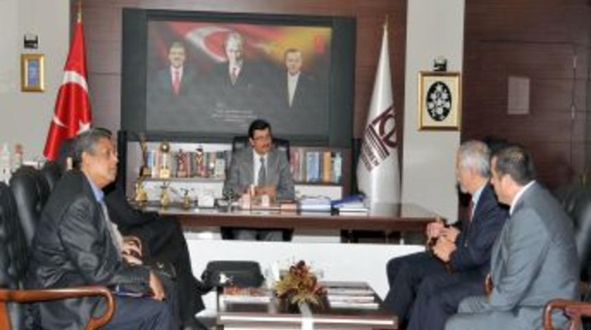 Tunus Heyetinden Ke&ccedil;i&ouml;ren Belediye Başkanı Ak'a Ziyaret