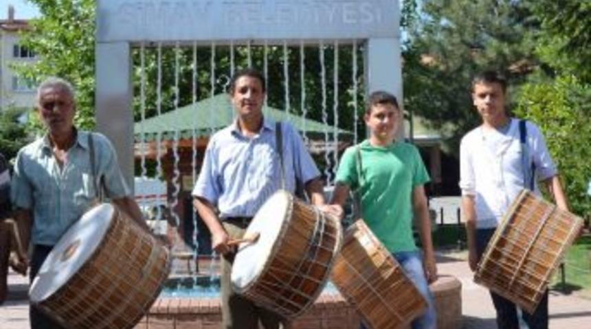 Ramazan Davulcuları H&uuml;nerlerini Sergiledi