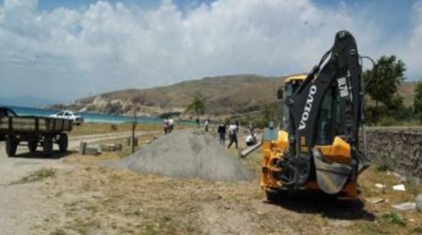 Adilcevaz Sahilinde Mesire Alanı D&uuml;zenlenmesi &Ccedil;alışmaları