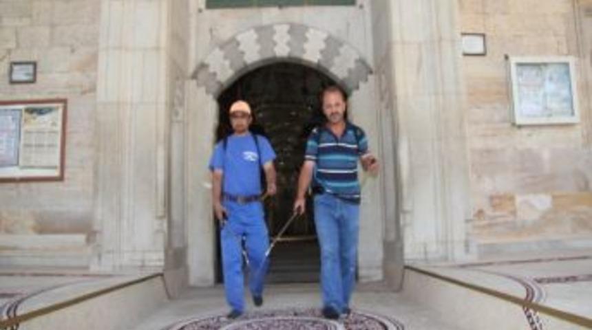 Nevşehir&rsquo;de Camilere G&uuml;l Suyu