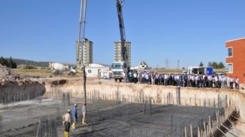 Adıyaman &Uuml;niversitesi'ne 4 Bin Kişilik Cami Yaptırılıyor