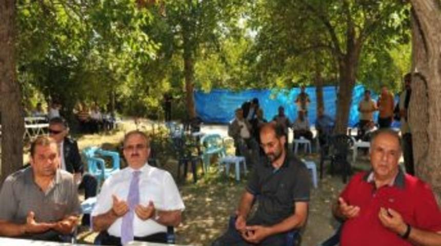 Vali Karaloğlu&rsquo;ndan Gazeteci Hayva&rsquo;ya Taziye Ziyareti