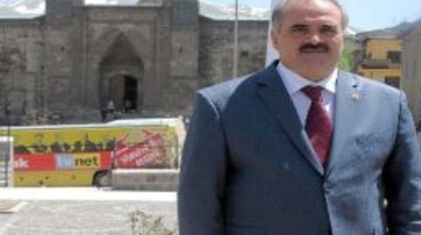 Aksak, &ldquo;vakıflar Ge&ccedil;mişle Geleceğimiz Arasında K&ouml;pr&uuml;d&uuml;r&rdquo;