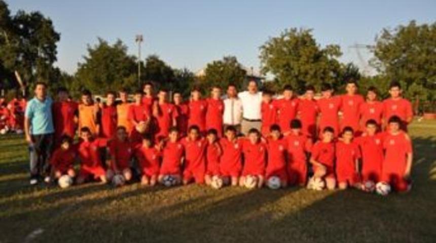 Ayaz, Kullarspor yaz okulu&rsquo;na konuk oldu