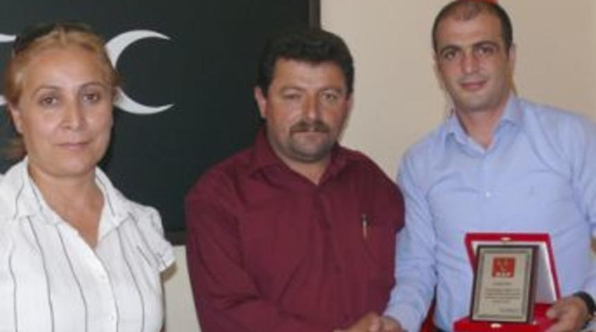 Ardahan MHP'de devir teslim t&ouml;reni