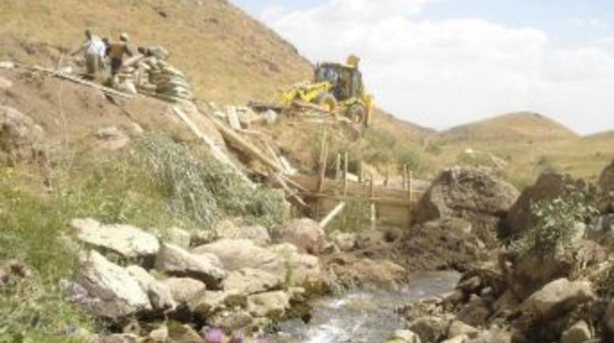 Otluca K&ouml;y&uuml; Sakinlerinden Su Kaynağı Tepkisi