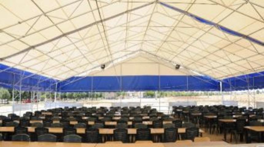 Diyarbakır B&uuml;y&uuml;kşehir Belediyesi İftar &Ccedil;adırlarını Hazırladı