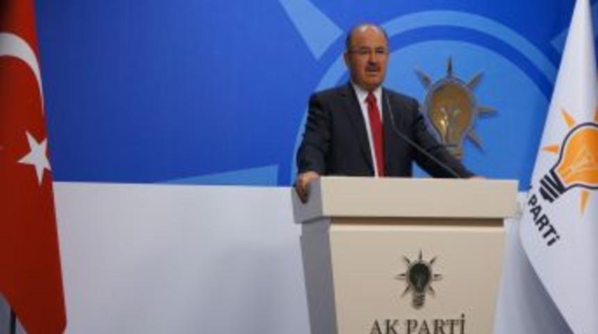 &Ccedil;elik: CHP, Bug&uuml;ne Kadar Yapılan Darbelerin Ya Fiilen Ya Fikren I&ccedil;inde Oldu