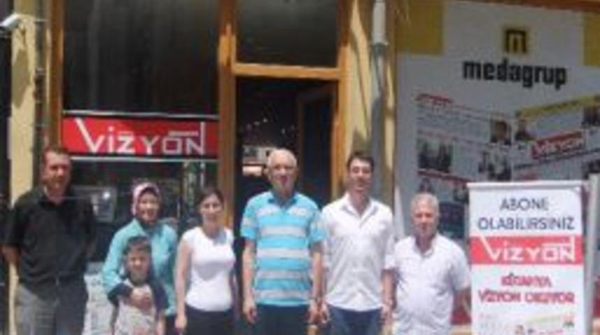 Cemiyet'ten Vizyon Gazetesi'ne 'hayırlı Olsun' Ziyareti