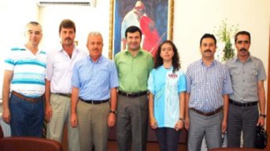 Kaymakam Tanrıseven&rsquo;den Sbs Şampiyonlarına &Ouml;d&uuml;l