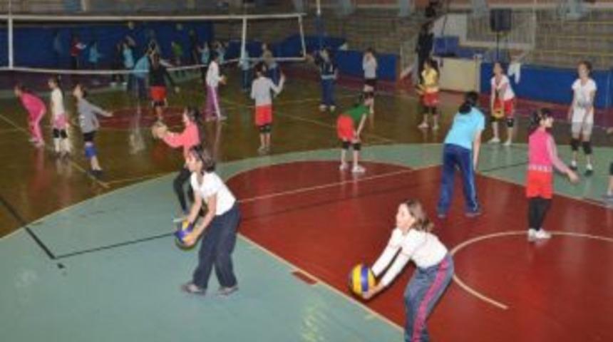 Denizli Belediyesi&rsquo;nin Spor Kurslarına B&uuml;y&uuml;k İlgi