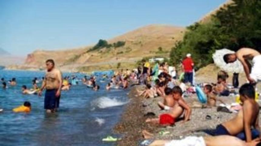 Parklar Boşaldı Sahiller Dolup Taştı