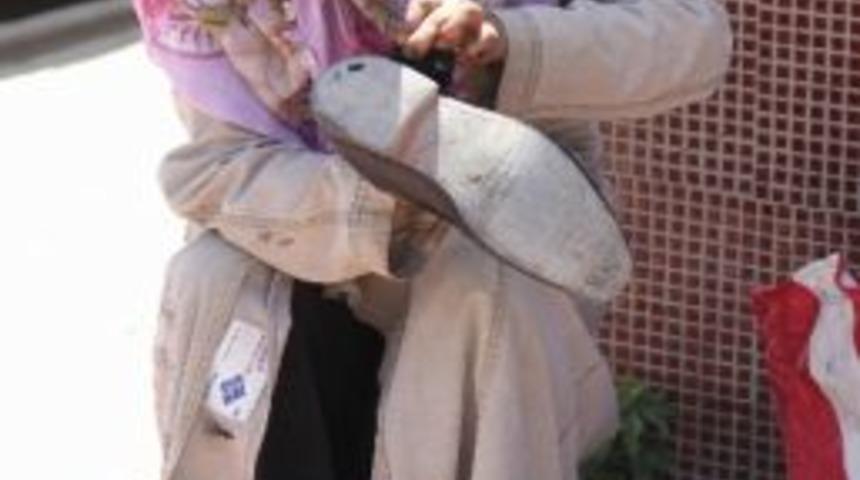 Van&rsquo;ın Tek Kadın Ayakkabı Boyacısı