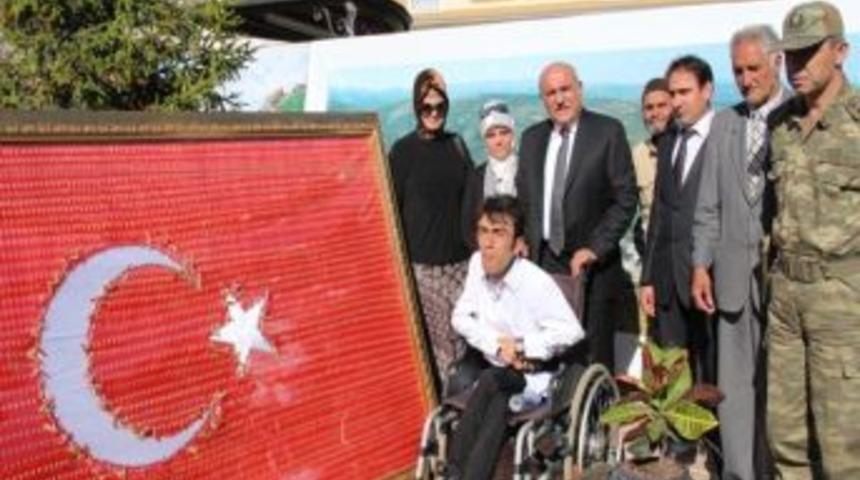 Sakatlar Derneği Ebru Ve El Sanatları Sergisi A&ccedil;tı