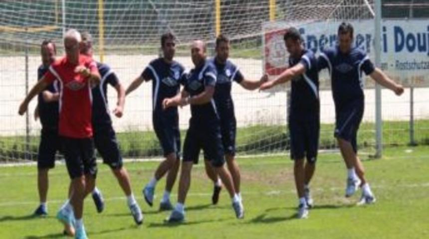 Hector Cuper, &Ccedil;alışanlara Da Antrenman Yaptırdı