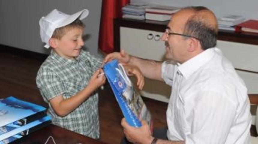 K&uuml;&ccedil;&uuml;k Halil'den Başkana Teşekk&uuml;r Ziyareti