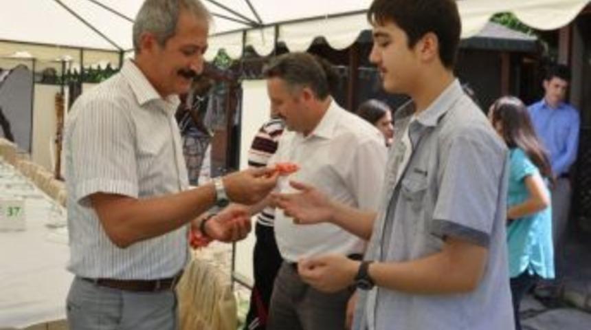 Milli Eğitim&rsquo;den Sbs Birincilerine &Ouml;d&uuml;l