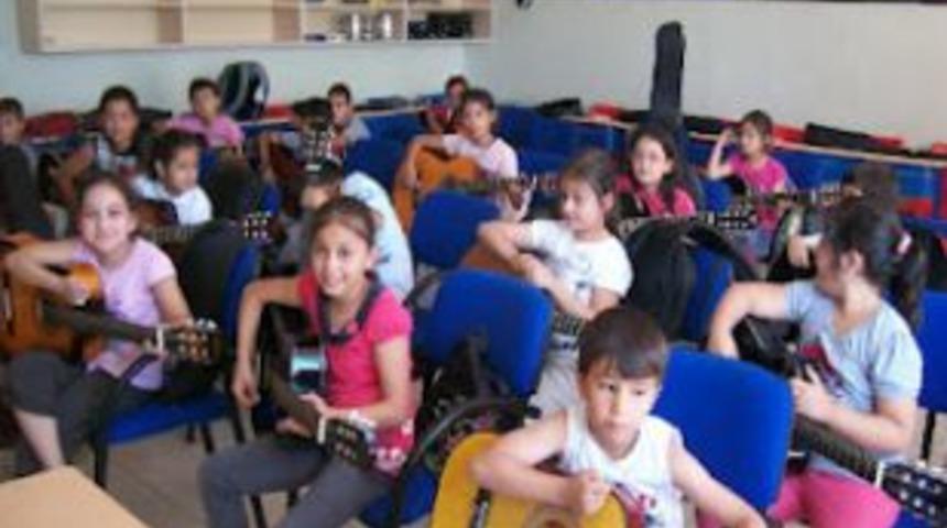 Lara Koleji yaz okulu devam ediyor