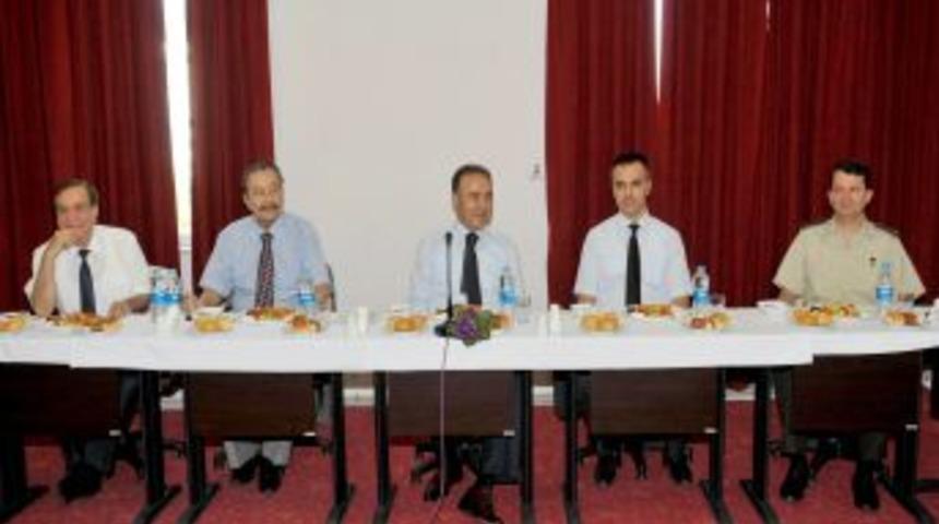 Vali Altıparmak: Madenler, Kum Ve Taş Ocakları Konusunda Hassas Olunmalı