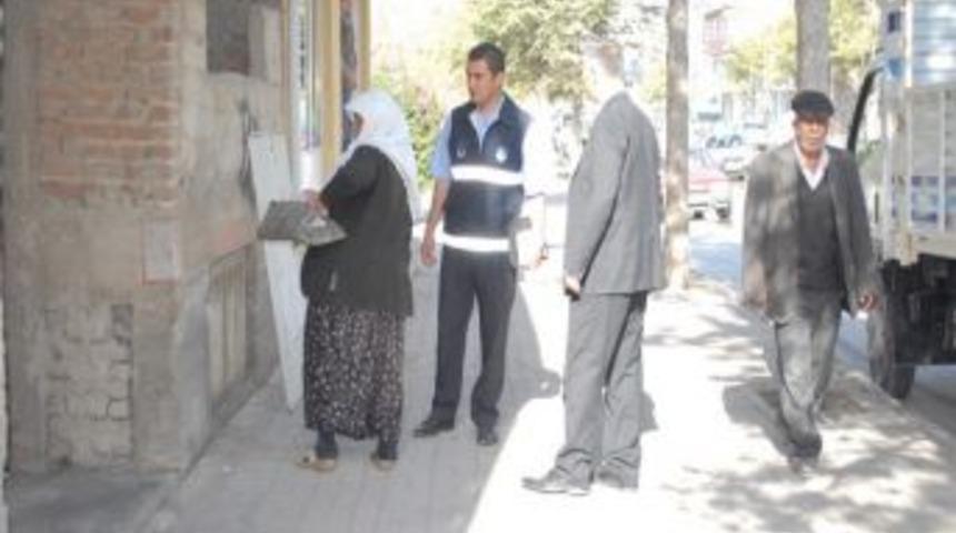 Zabıtadan Dilenci Uyarısı