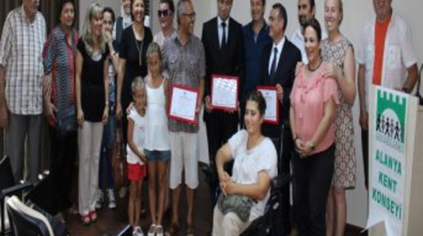 Engellilere Duyarlı 3 Firmaya Teşekk&uuml;r Plaketi