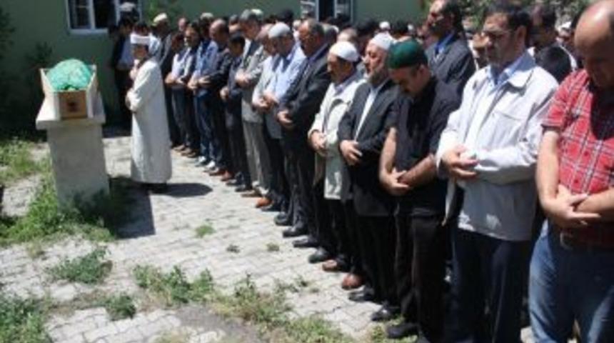 Din G&ouml;revlisi Emiş Son Yolculuğuna Uğurlandı