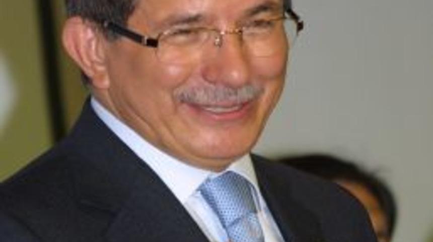 Davutoğlu: Suriye'nin Geleceğini Suriyeliler Belirlemeli