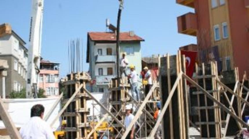 &Ccedil;aycuma'da Kapalı Otoparkın Temeli Atıldı.