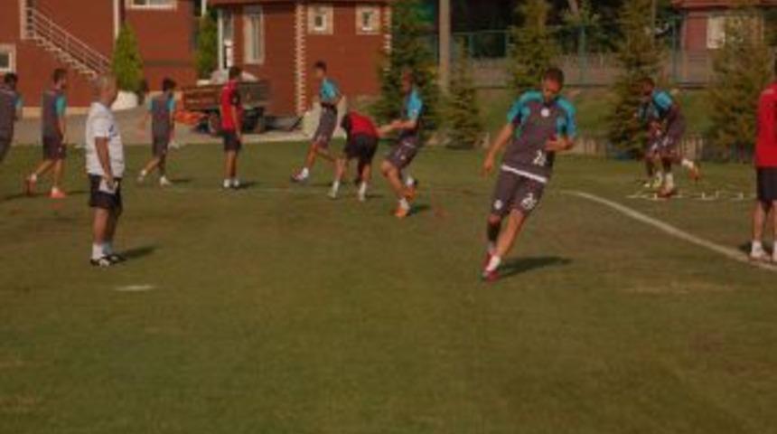 &Ccedil;aykur Rizespor Teknik Direkt&ouml;r&uuml; Korukır: İş Olsun Diye Transfer Yapmayacağız