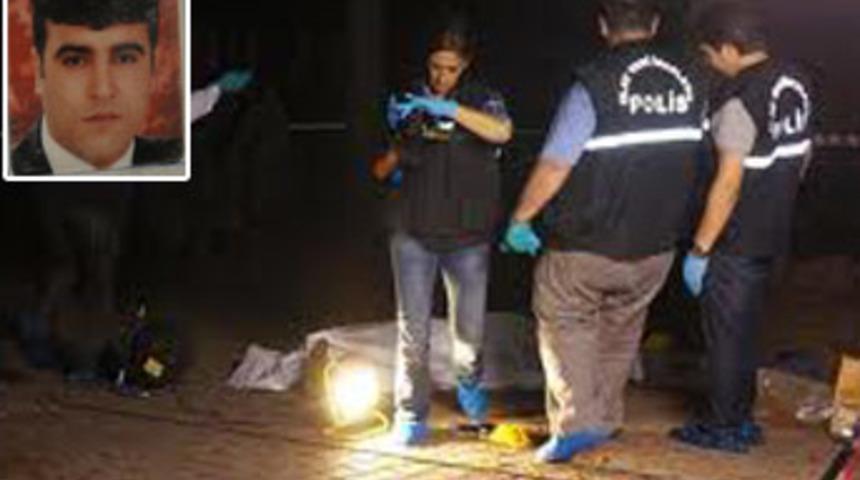 Kıskan&ccedil; koca &ouml;nce eşini, sonra kendini vurdu