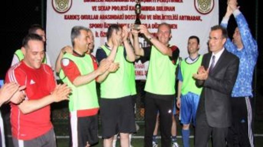 Birimler Arası Futbol Turnuvasını &Ouml;zel İdare Genel Sekreterlik Takımı Kazandı
