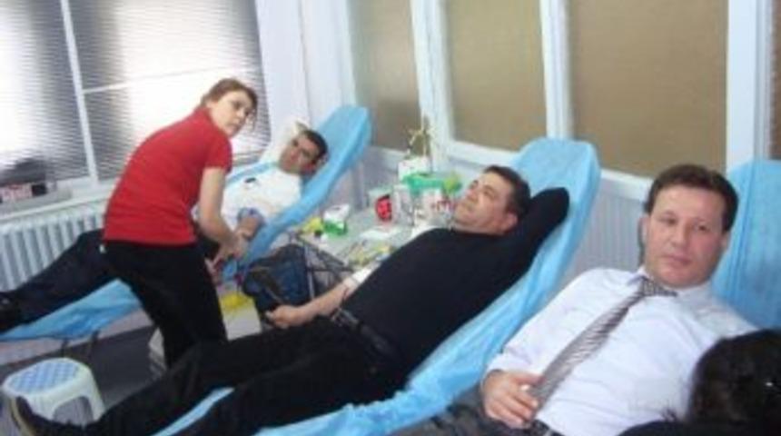 &Ouml;demiş Kızılay Kan İstasyonu Ramazanda Da Kan Bağışlarını Kabul Edecek