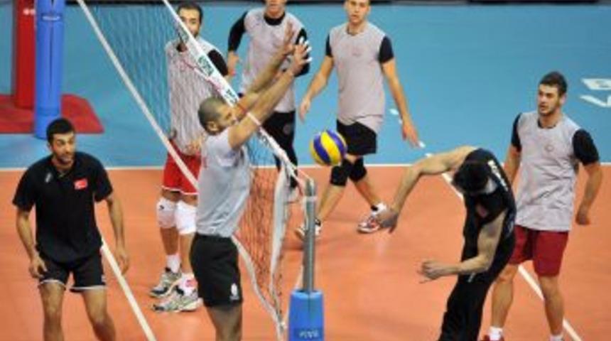 A Milli Erkek Voleybol Takımı Kampa Giriyor