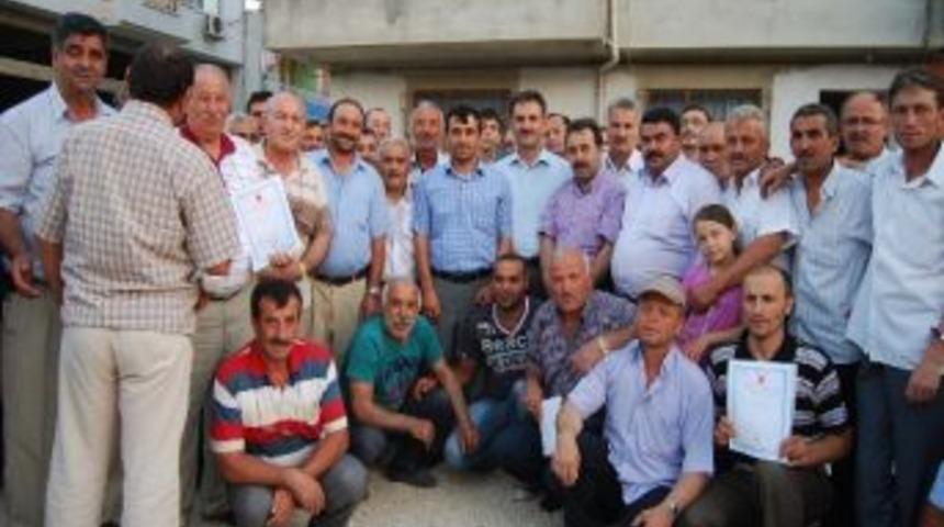 Mahalle Sakinlerinin Tapu Sevinci