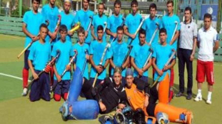 T&uuml;rkiye Hokey Mille Takımı Zorlu D&ouml;nemeci Ge&ccedil;ti