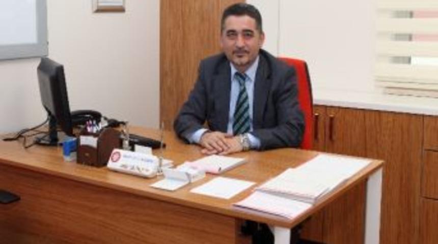 Kbb Uzmanı Op. Dr. Y&uuml;cel Başaran`dan Yaz D&ouml;neminde Kulak İltihabı Ve Mantar Uyarısı