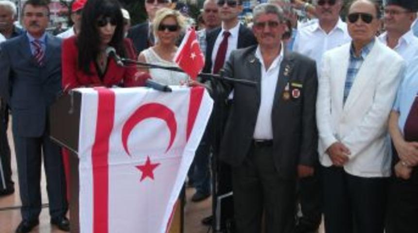 Kıbrıs Barış Harekatı'nın 38. Yıl D&ouml;n&uuml;m&uuml; Taksim&rsquo;de Kutlandı