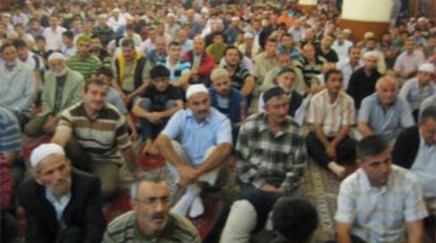 Vatandaşlar Camilere akın etti