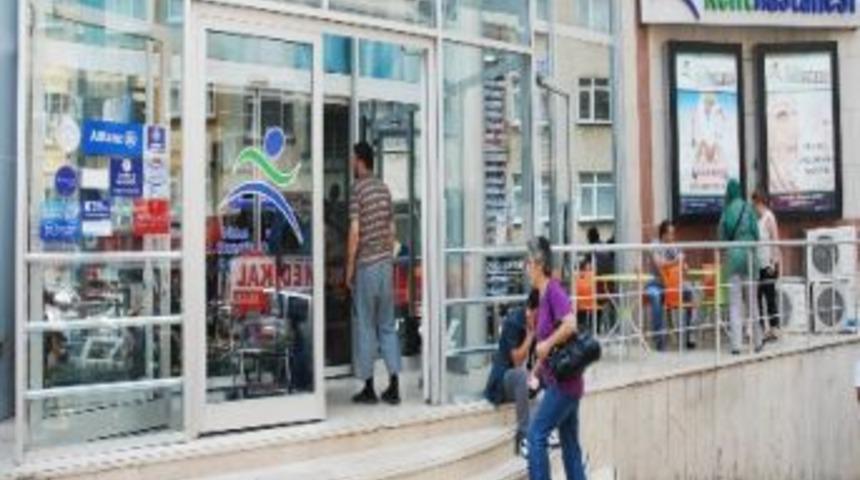 Muhakkak Sahura Kalkarak Oru&ccedil; Tutun