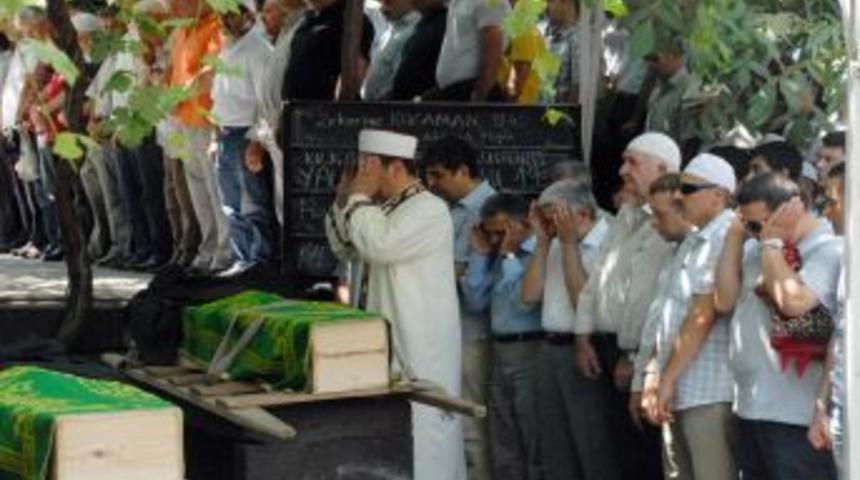 Eğitim G&ouml;n&uuml;ll&uuml;s&uuml; Yal&ccedil;ın Talhaoğlu Son Yolculuğuna Uğurlandı