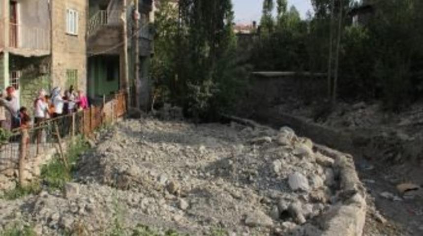 Altyapı Rezaleti Evlerine Hapis Etti