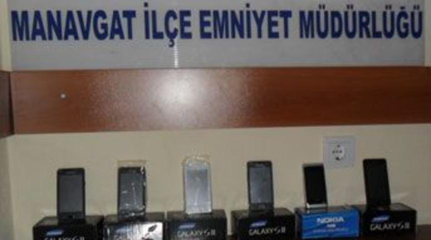 Manavgat&rsquo;ta ka&ccedil;ak telefon ele ge&ccedil;irildi